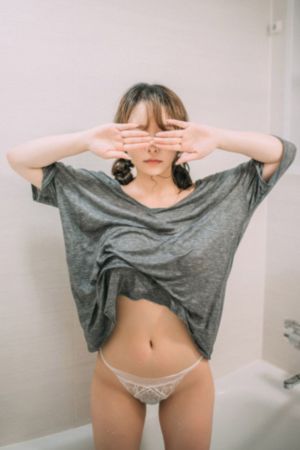 巨人战士的新娘by月光如水_BD英语在线播放