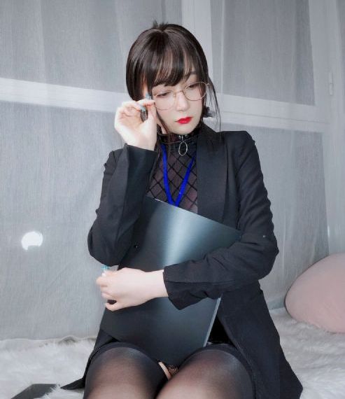 年轻的女邻居_蓝光免费播放