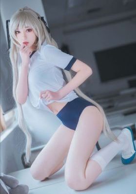 两女一杯电影_国产剧免费高清观看